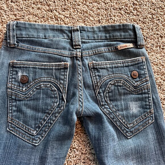 Frankie B Women’s Size 2 Buttoned Heart Back Pocket Low Waist Flared Jeans - Picture 2 of 5